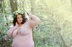 boudoir shoot in the woods, plus size boudoir in the woods.